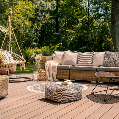 Outdoor deck